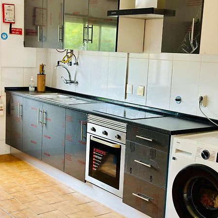 Portimao Central Holiday Guesthouse المظهر الخارجي الصورة